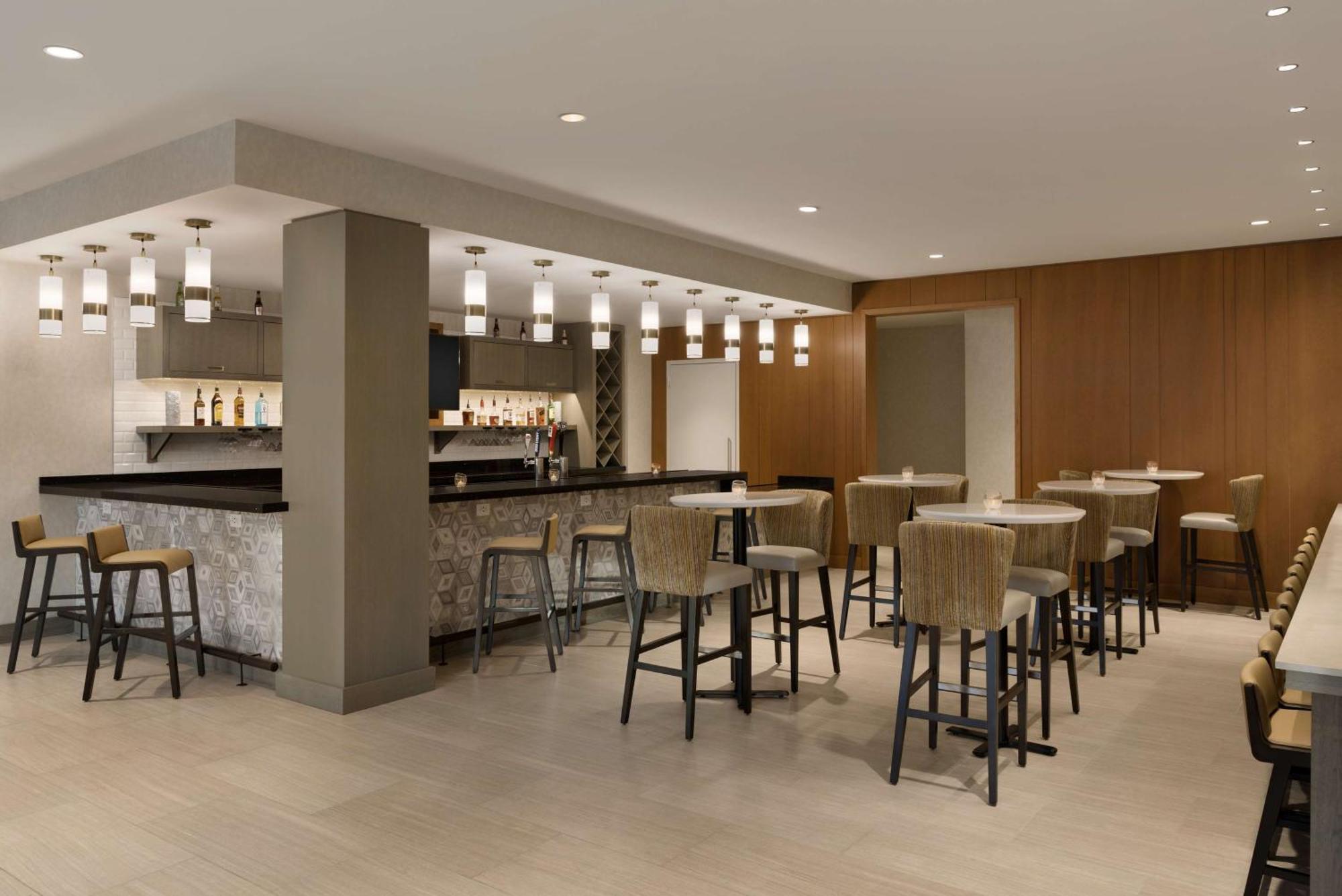 Hilton Garden Inn Newtown Square Radnor Экстерьер фото