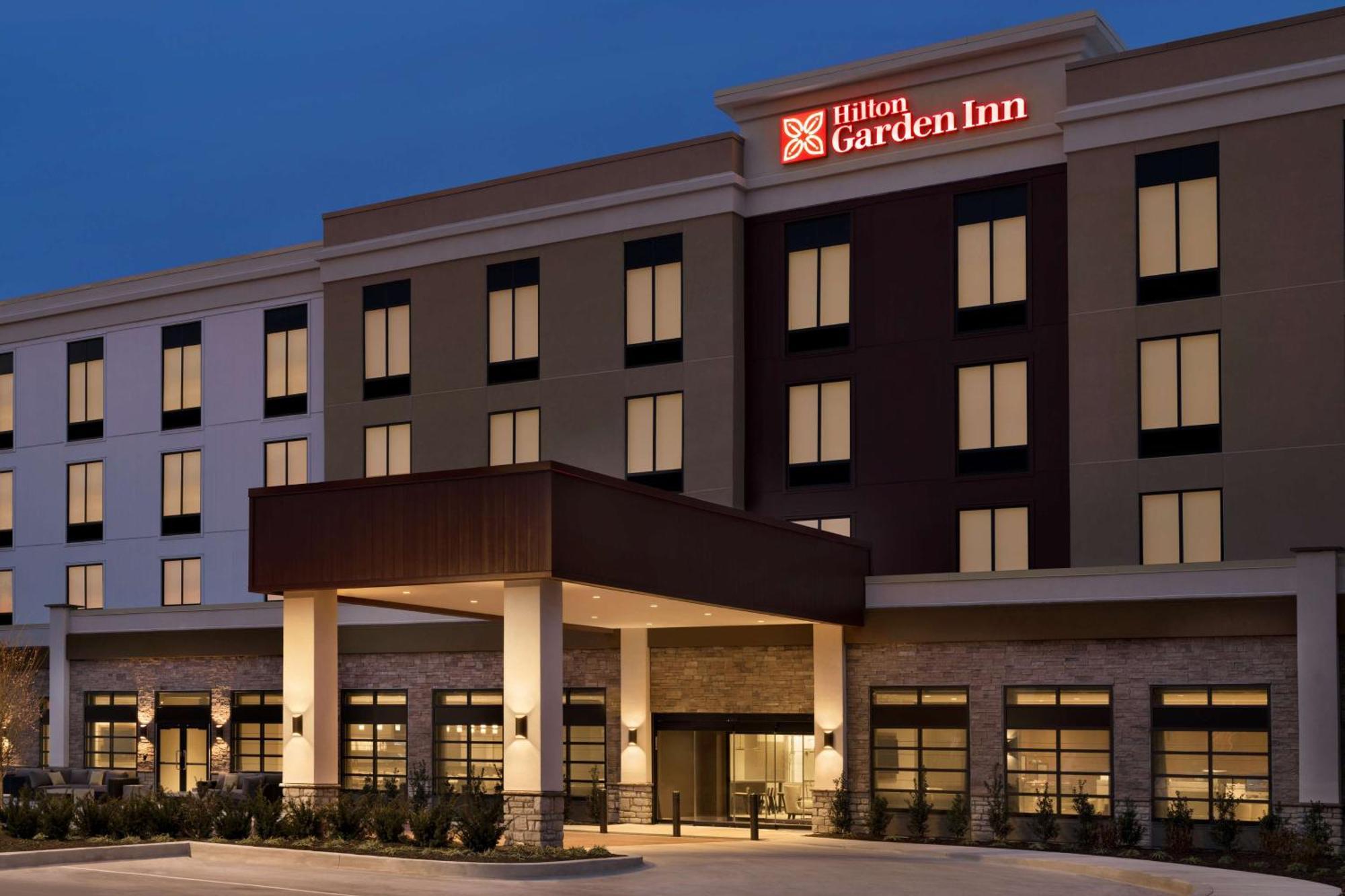 Hilton Garden Inn Newtown Square Radnor Экстерьер фото