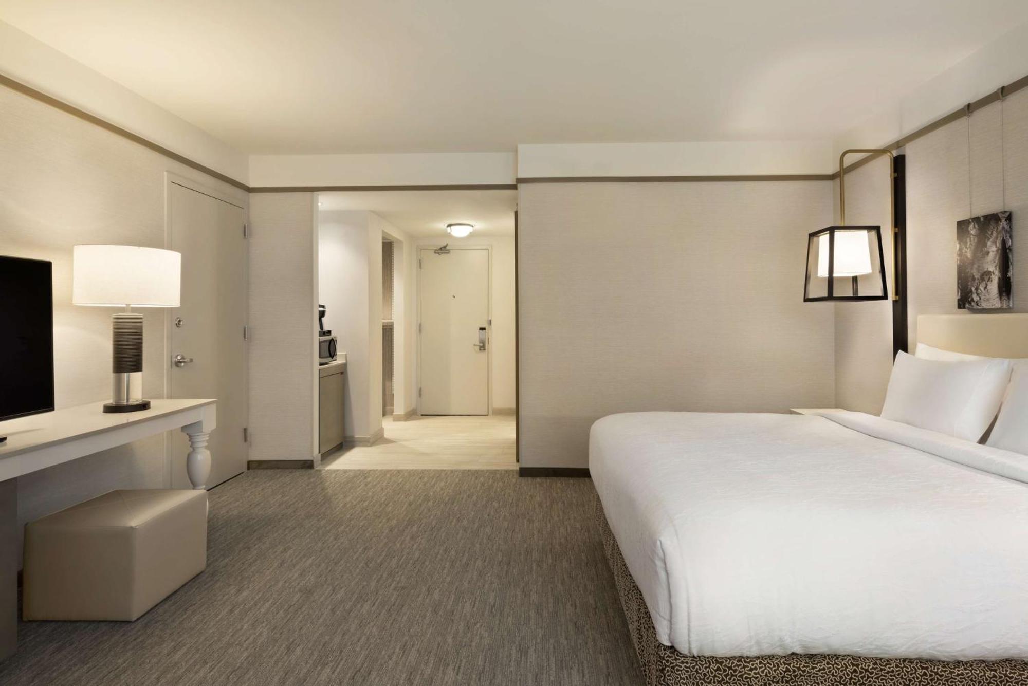 Hilton Garden Inn Newtown Square Radnor Экстерьер фото